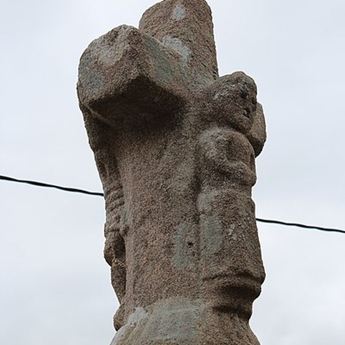 Photo de Croix du XVIIIe siècle, située sur la hauteur dominant la plage de Trestaou