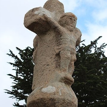 Croix du XVIIIe siècle, située sur la hauteur dominant la plage de Trestaou