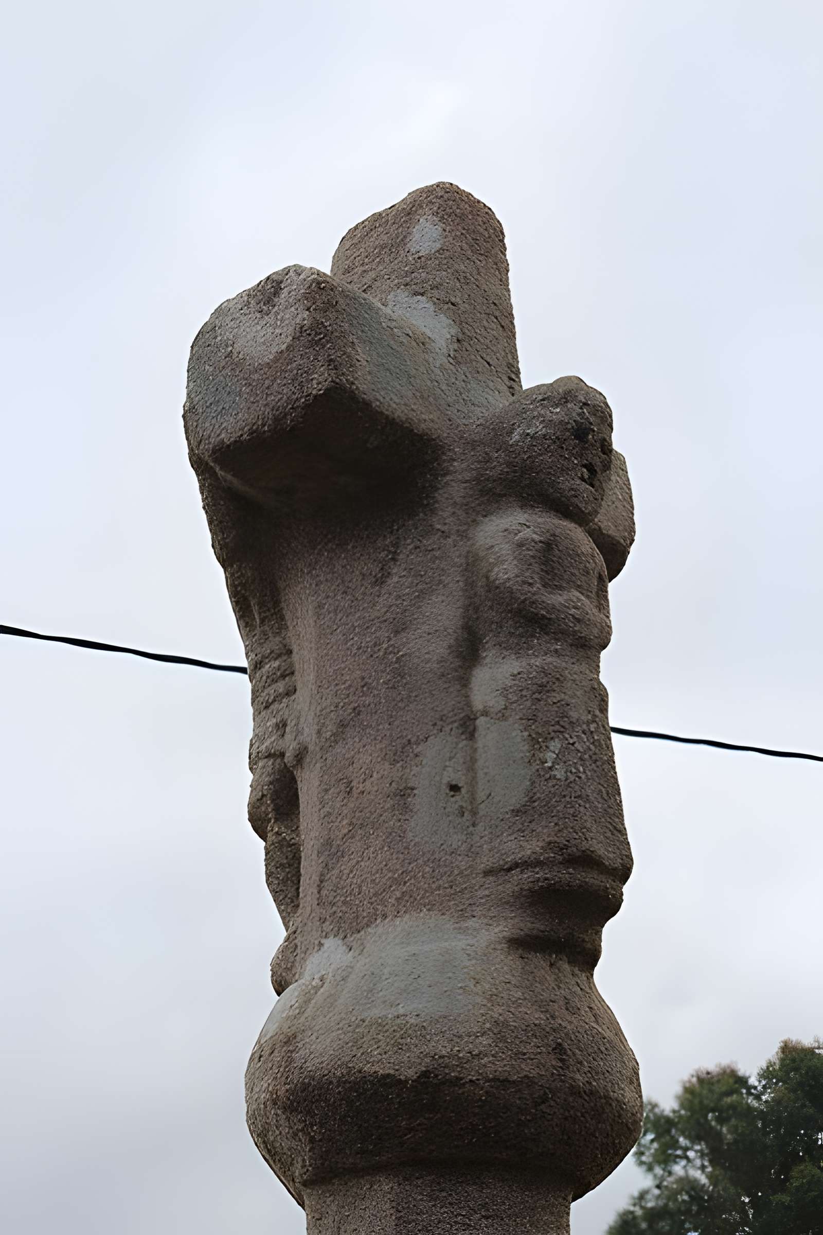 Croix du XVIIIe siècle, située sur la hauteur dominant la plage de Trestaou