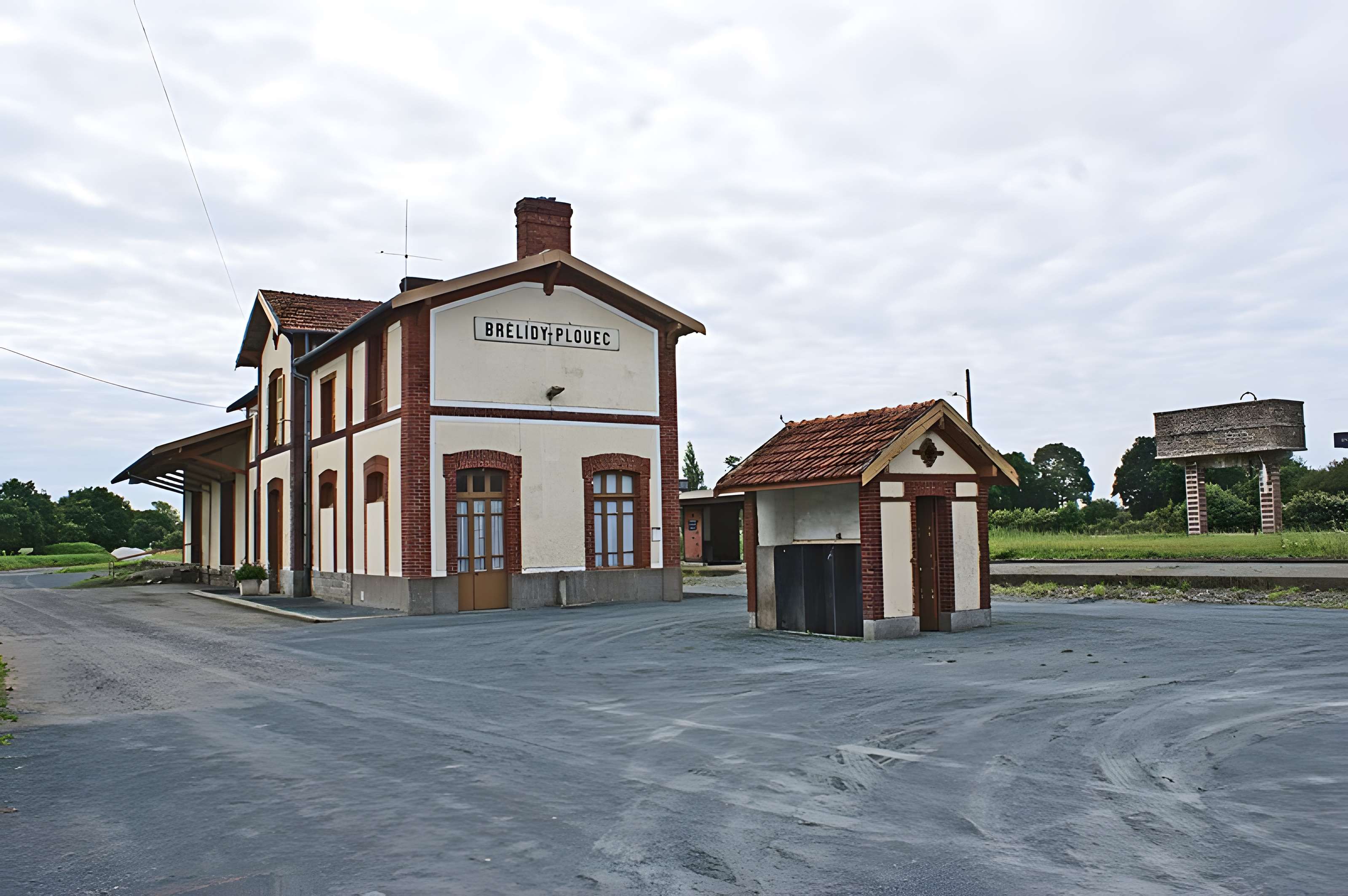 Gare ferroviaire de Brélidy-Plouëc