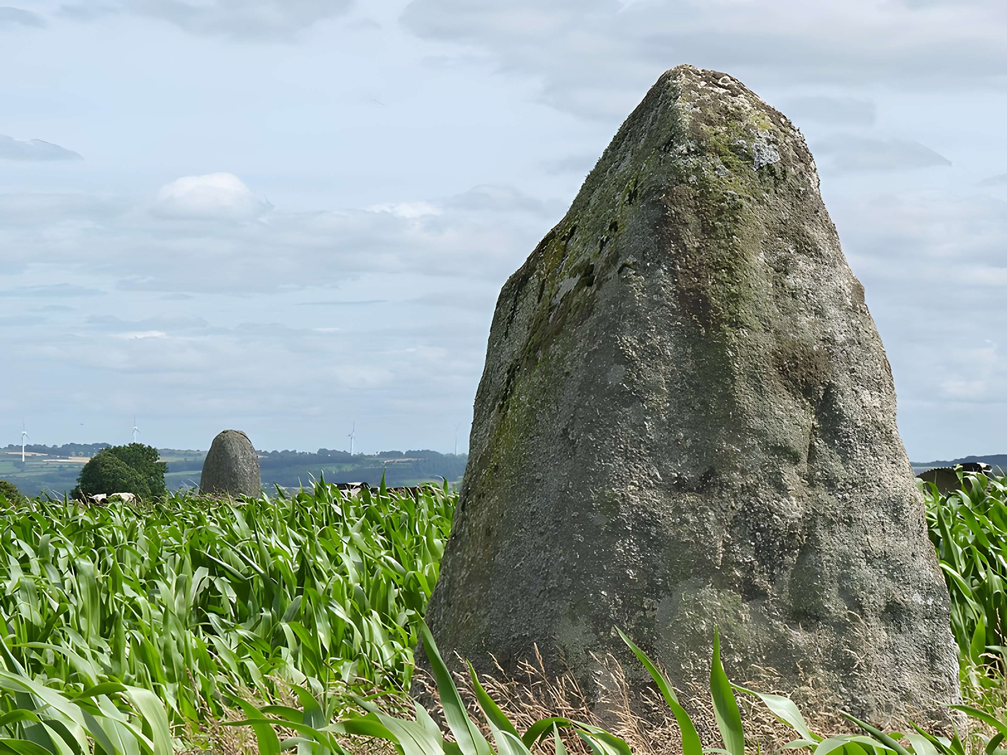 Menhir de Keranhouët