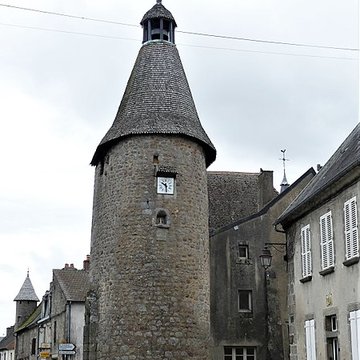 Tour de lHorloge, sur la Grande-Rue
