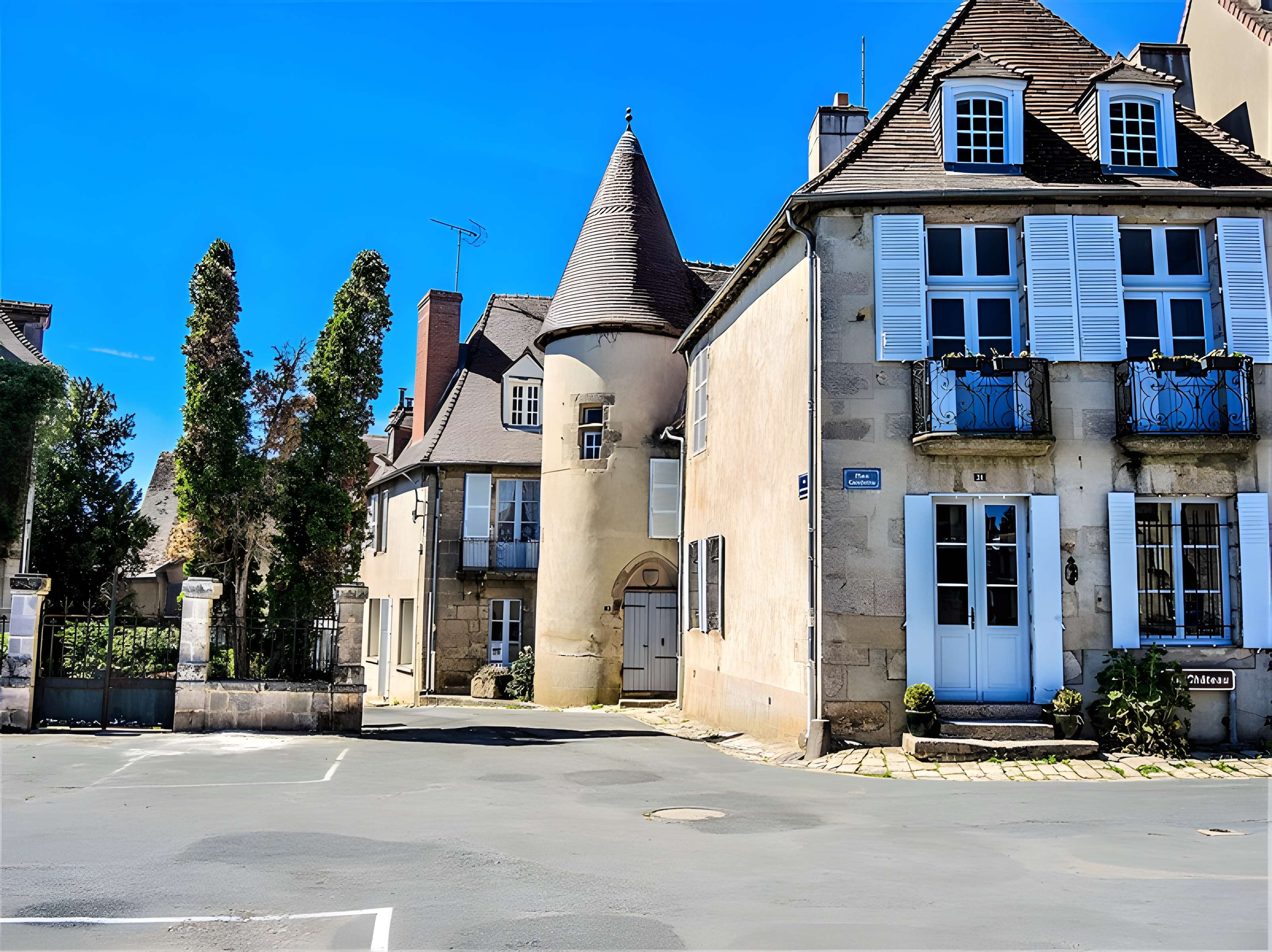 Immeuble (bureaux et logements des fonctionnaires de la perception et du service vicinal)