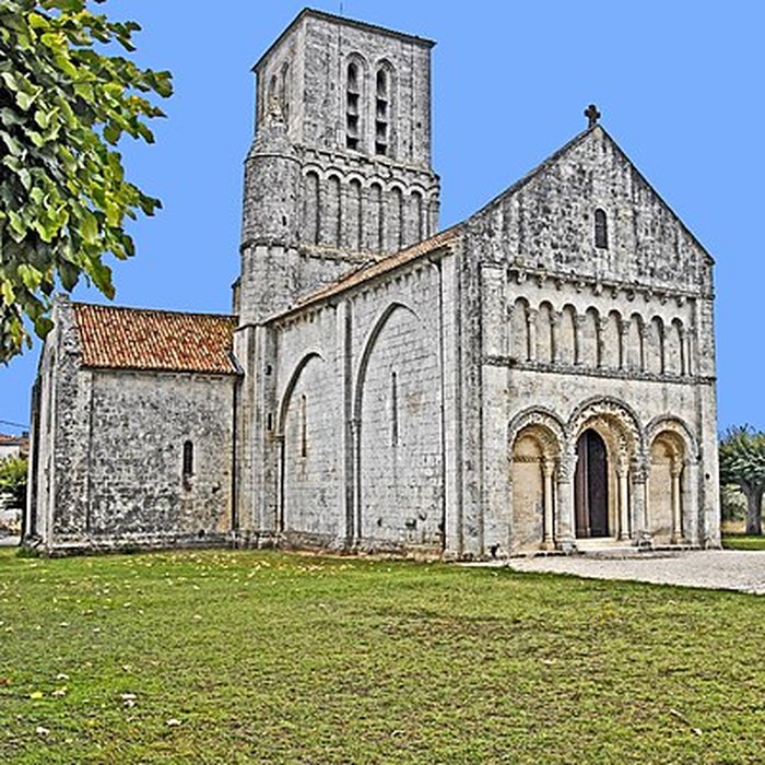 Photo de Église Notre-Dame de Corme-Écluse