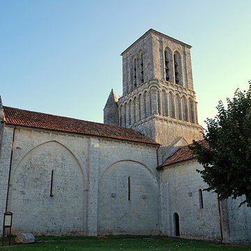 Église Notre-Dame de Corme-Écluse