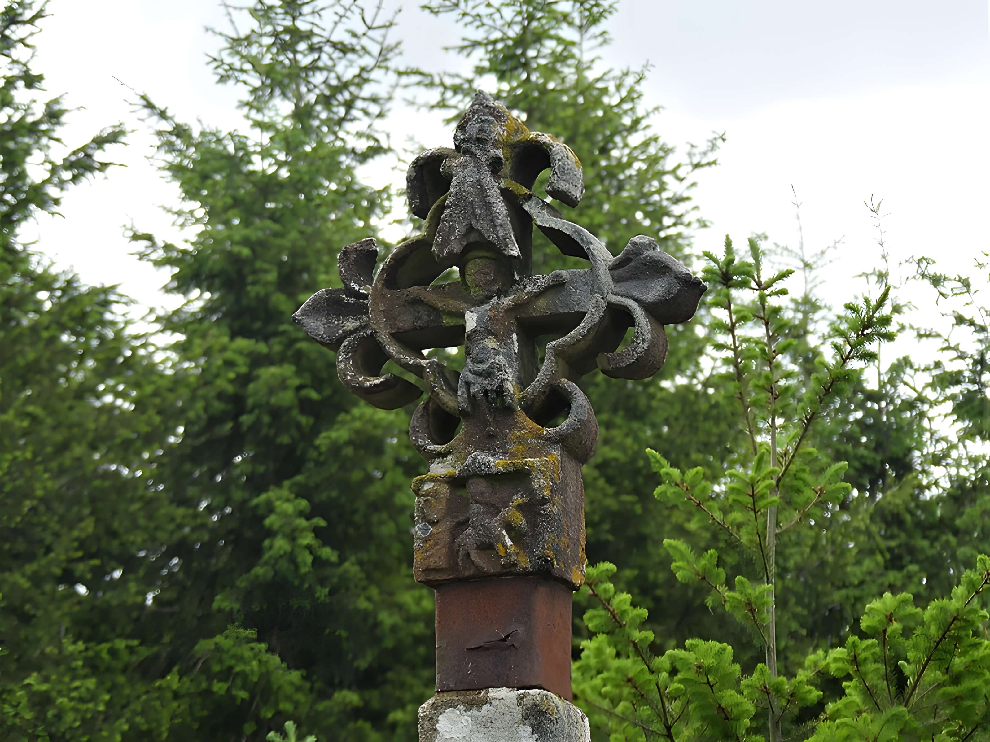 Croix du XVIe siècle
