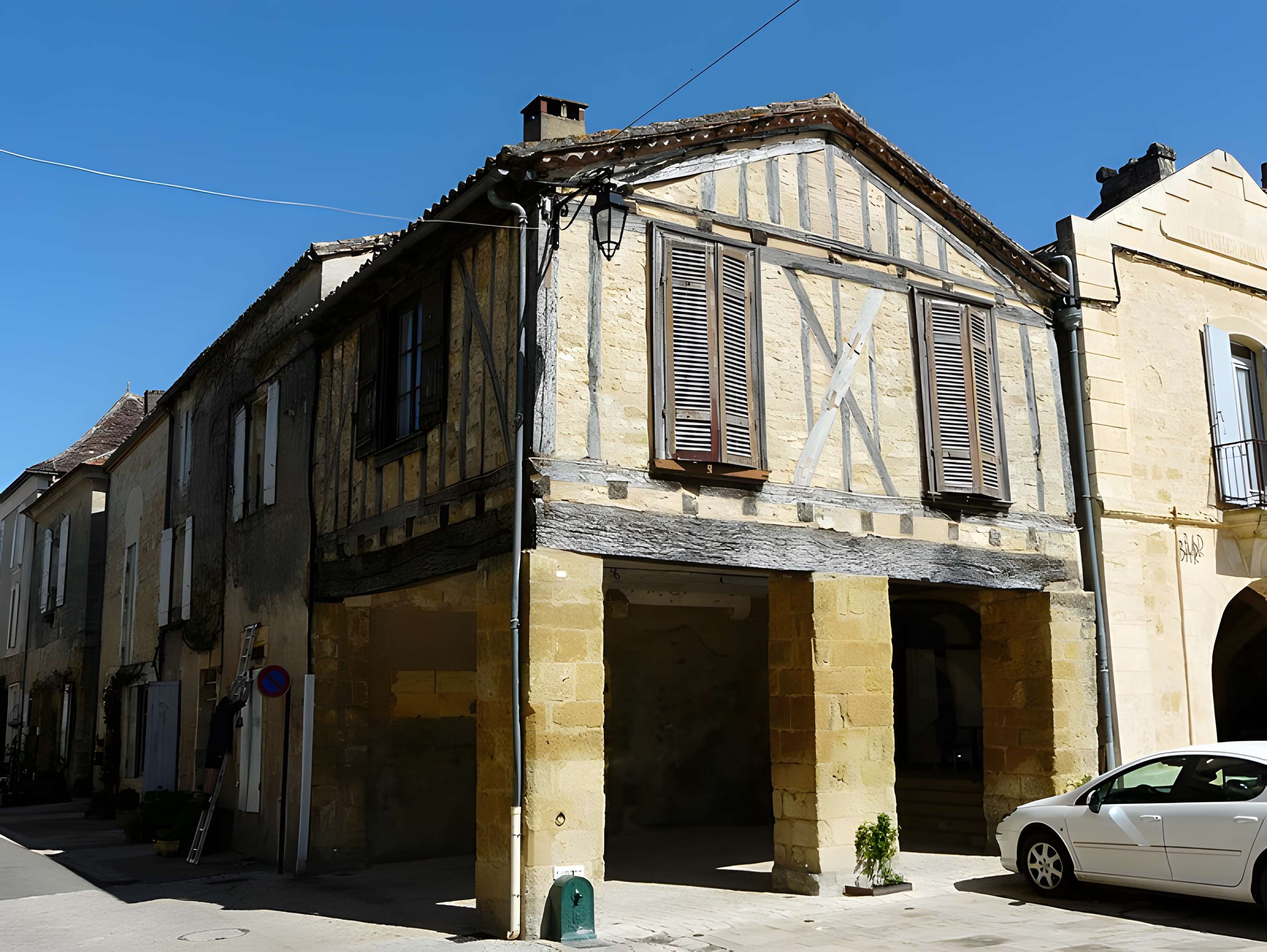 Maison à cornière