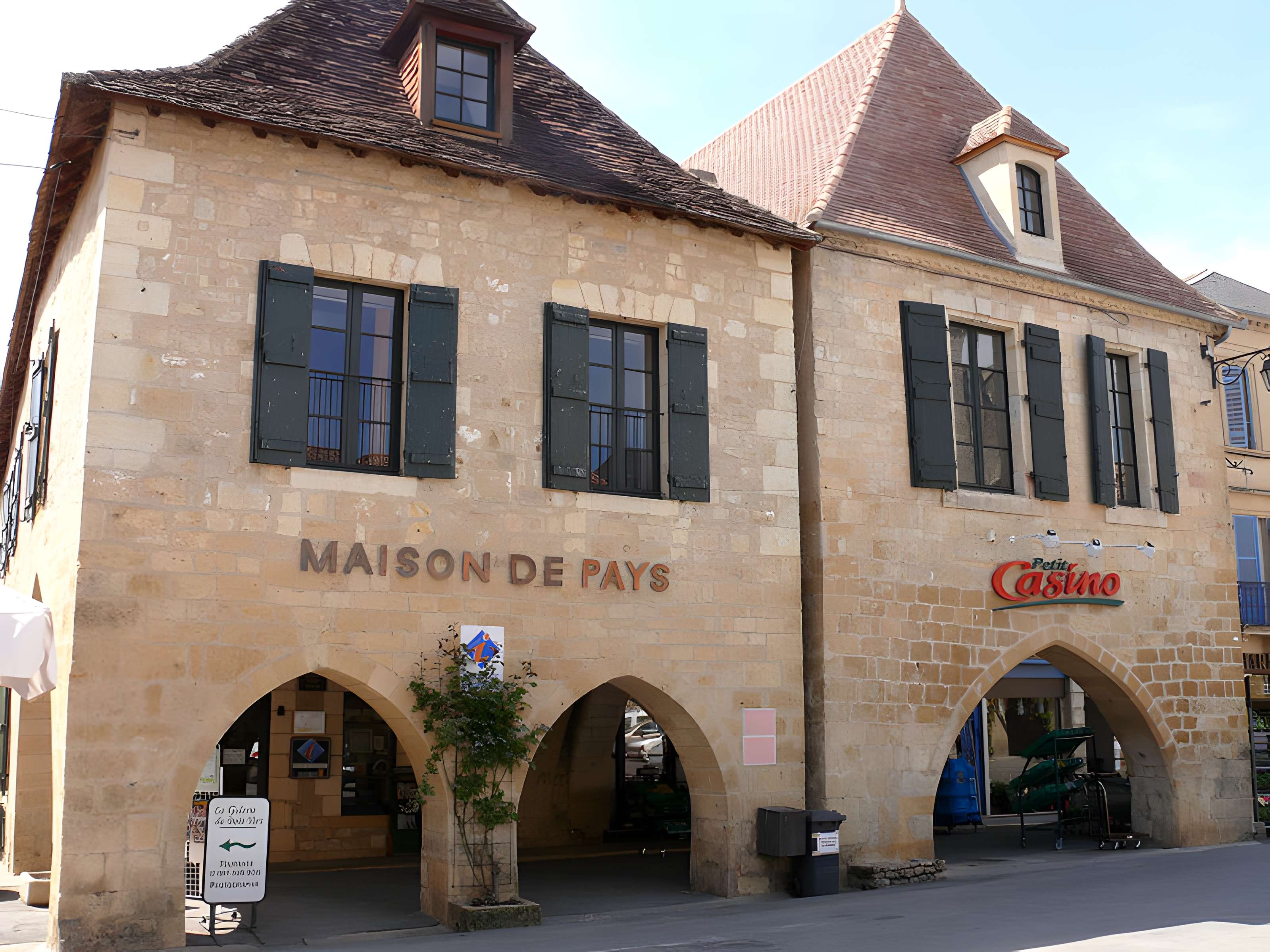 Maison à cornières