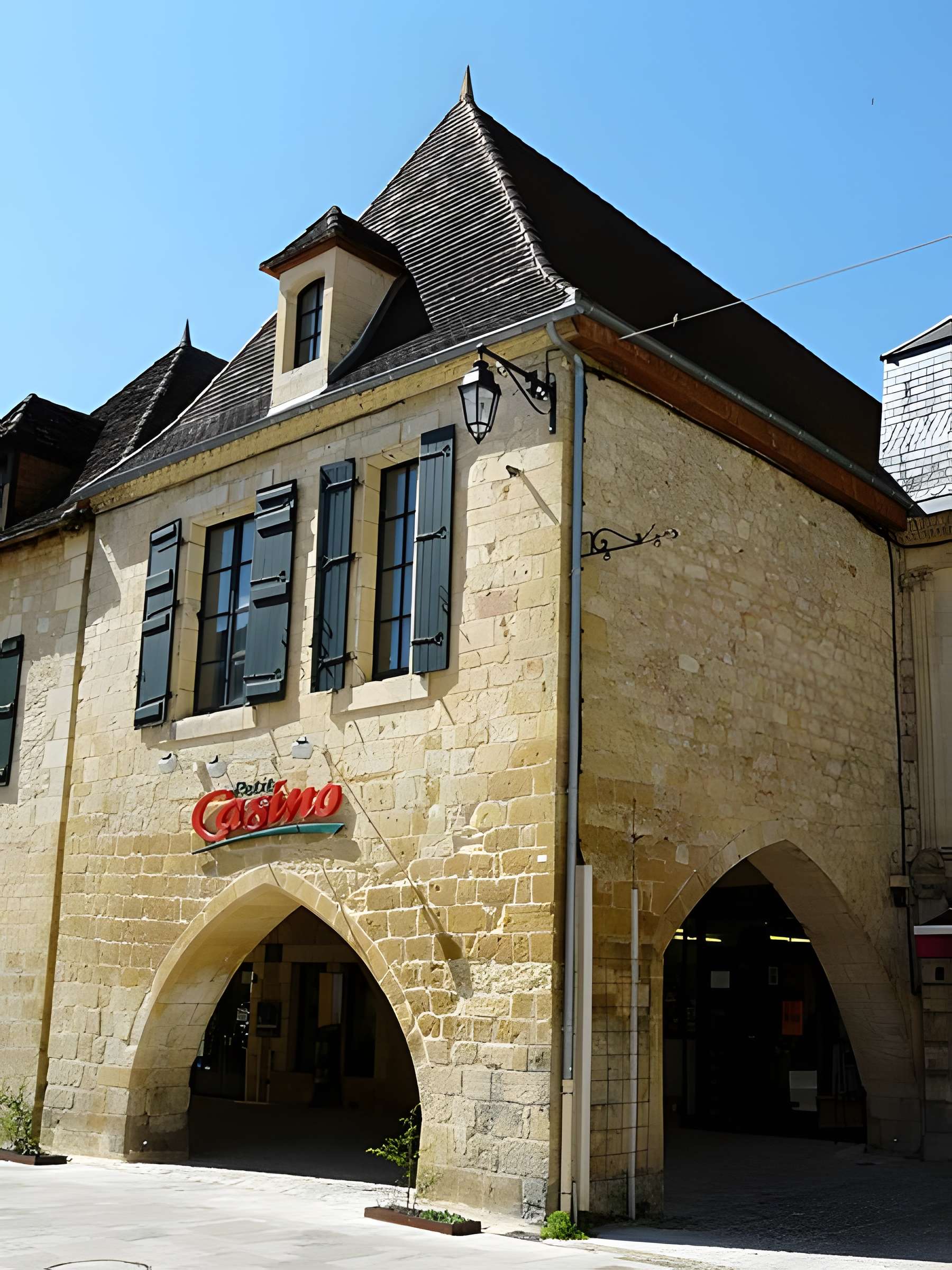 Maison à cornières