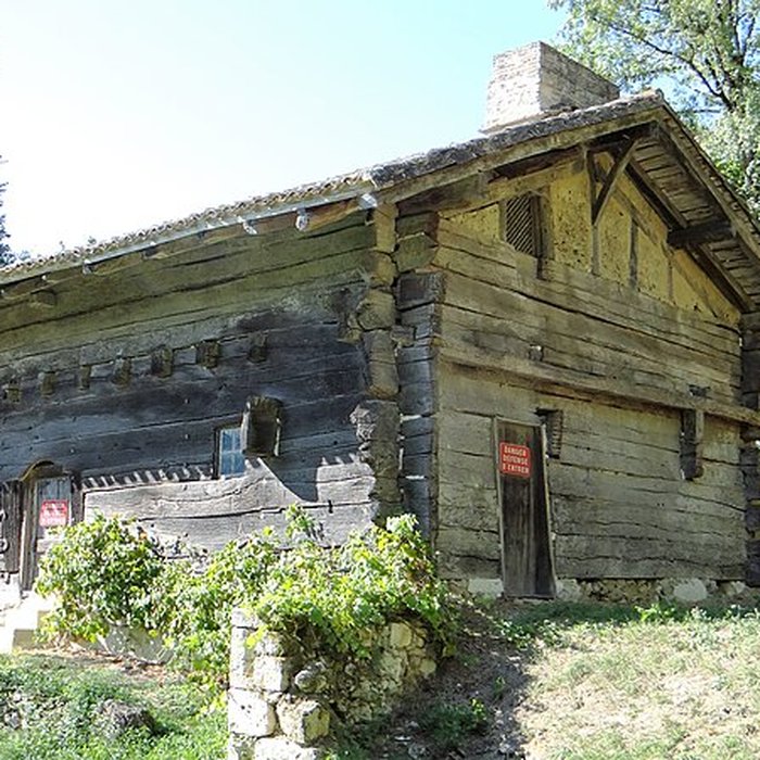 Photo de Maison à empilage de planches de Jouandis