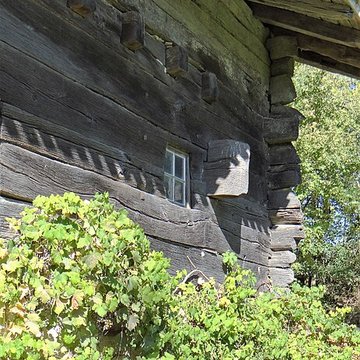 Maison à empilage de planches de Jouandis