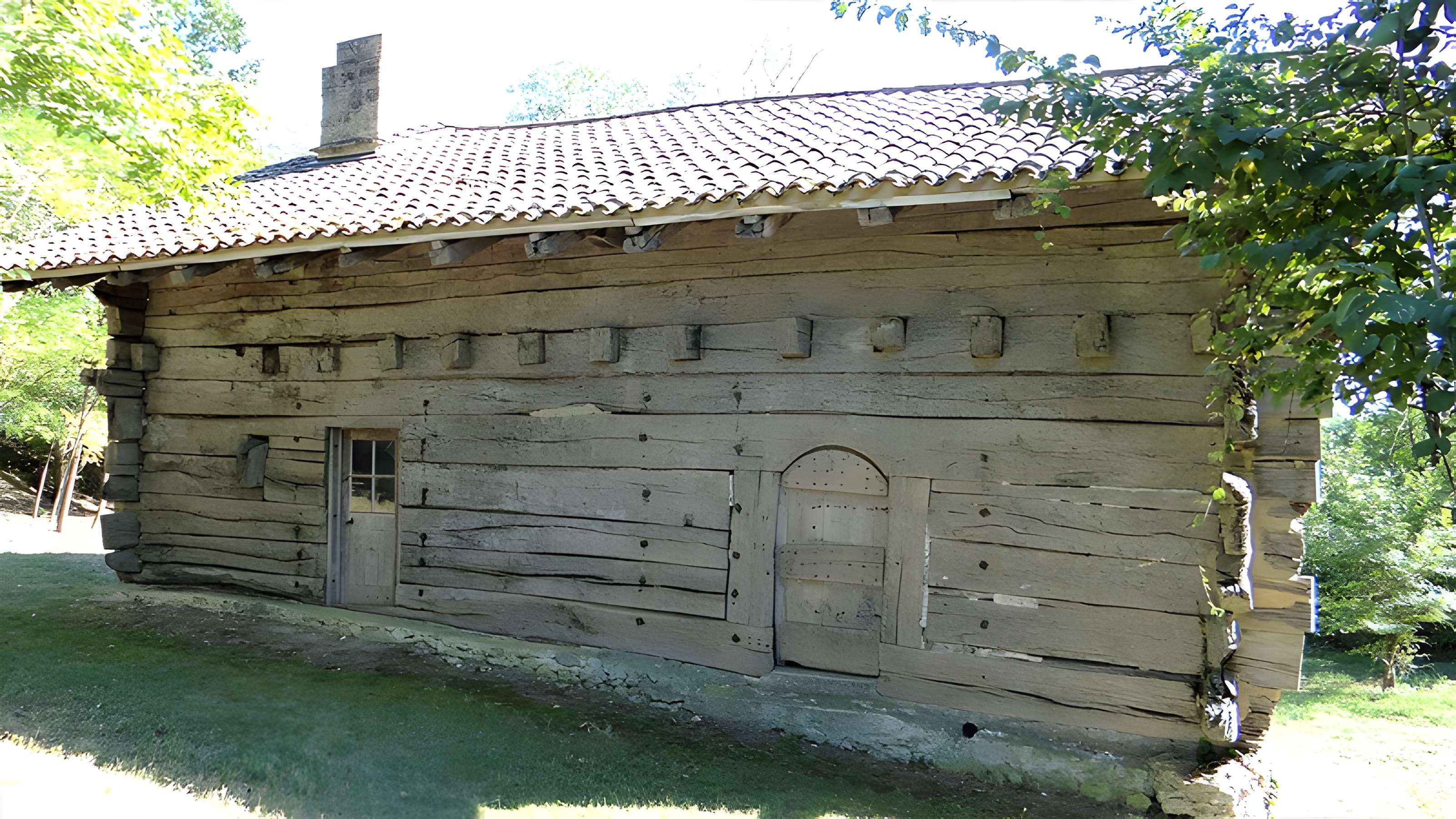 Maison à empilage de planches de Jouandis