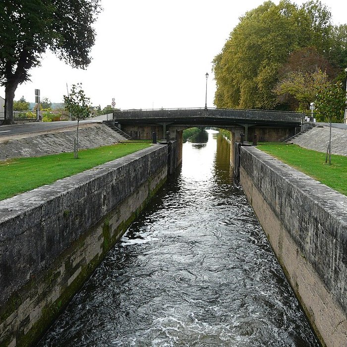 Photo de Canal de Lalinde aqueduc et pont-déversoir de la Tuilerie de Villeneuve