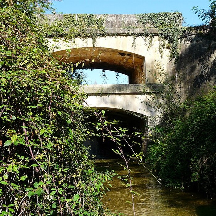 Photo de Canal de Lalinde aqueduc et pont-déversoir de la Tuilerie de Villeneuve