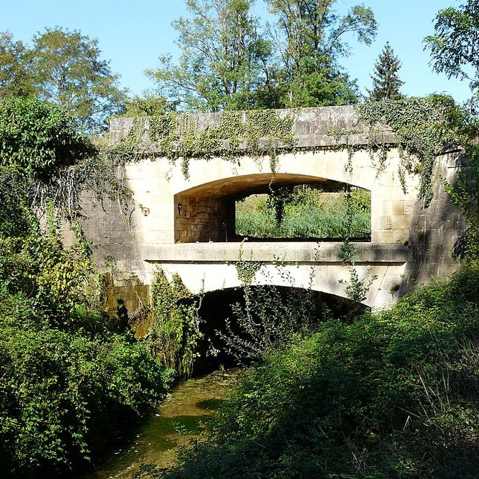 Photo de Canal de Lalinde aqueduc et pont-déversoir de la Tuilerie de Villeneuve