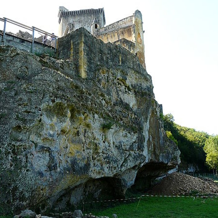 Photo de Grotte du château de Comarque