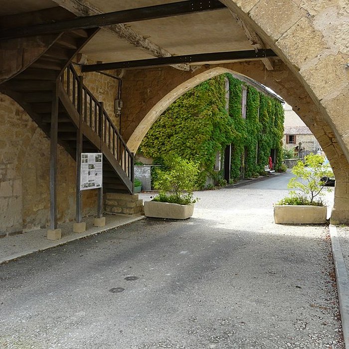 Photo de Maison à arcades du XIVe siècle