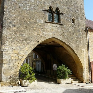 Maison à arcades du XIVe siècle