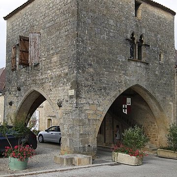 Maison à arcades du XIVe siècle