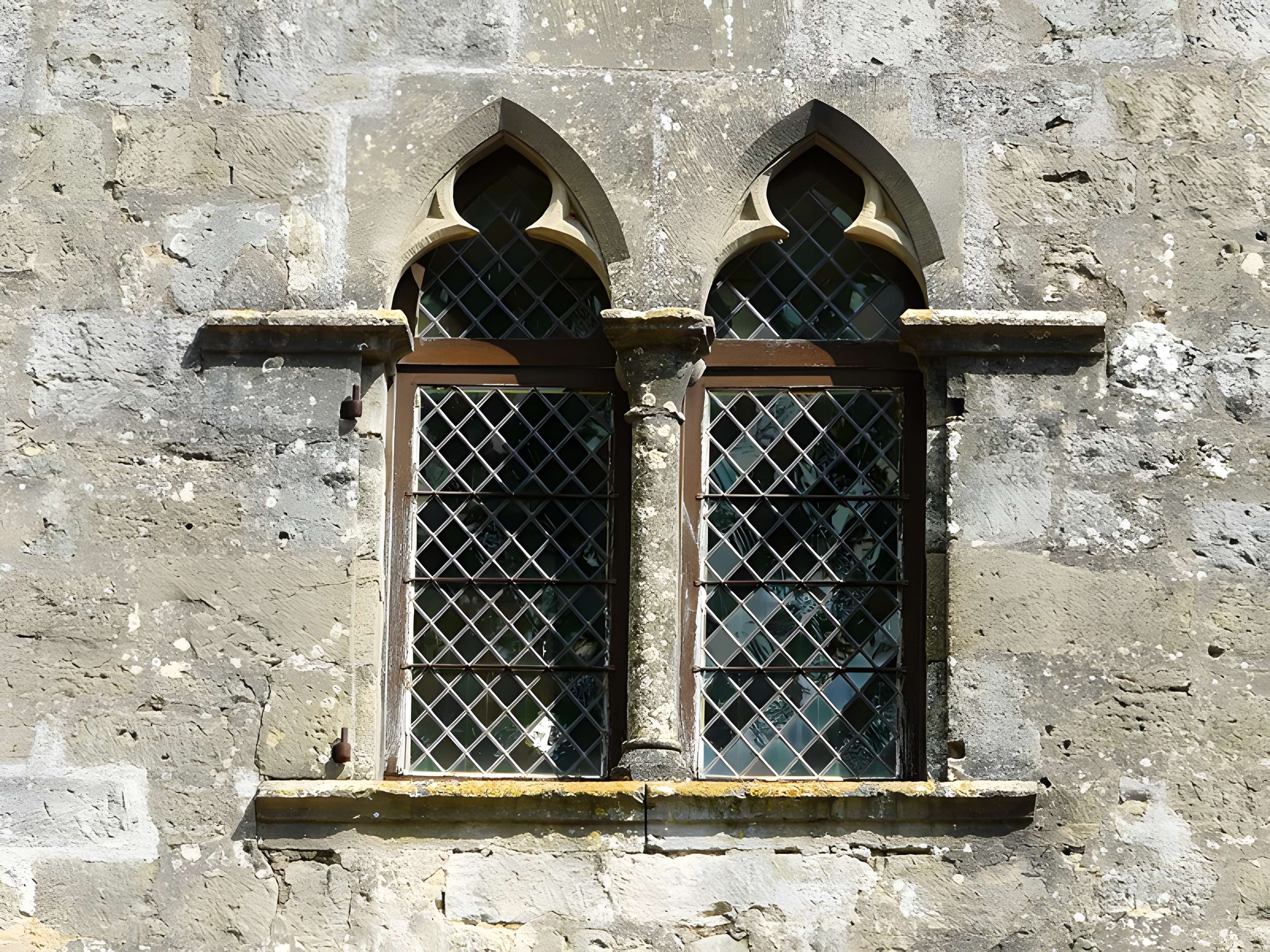 Maison à arcades du XIVe siècle