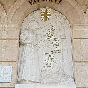 Monuments aux morts