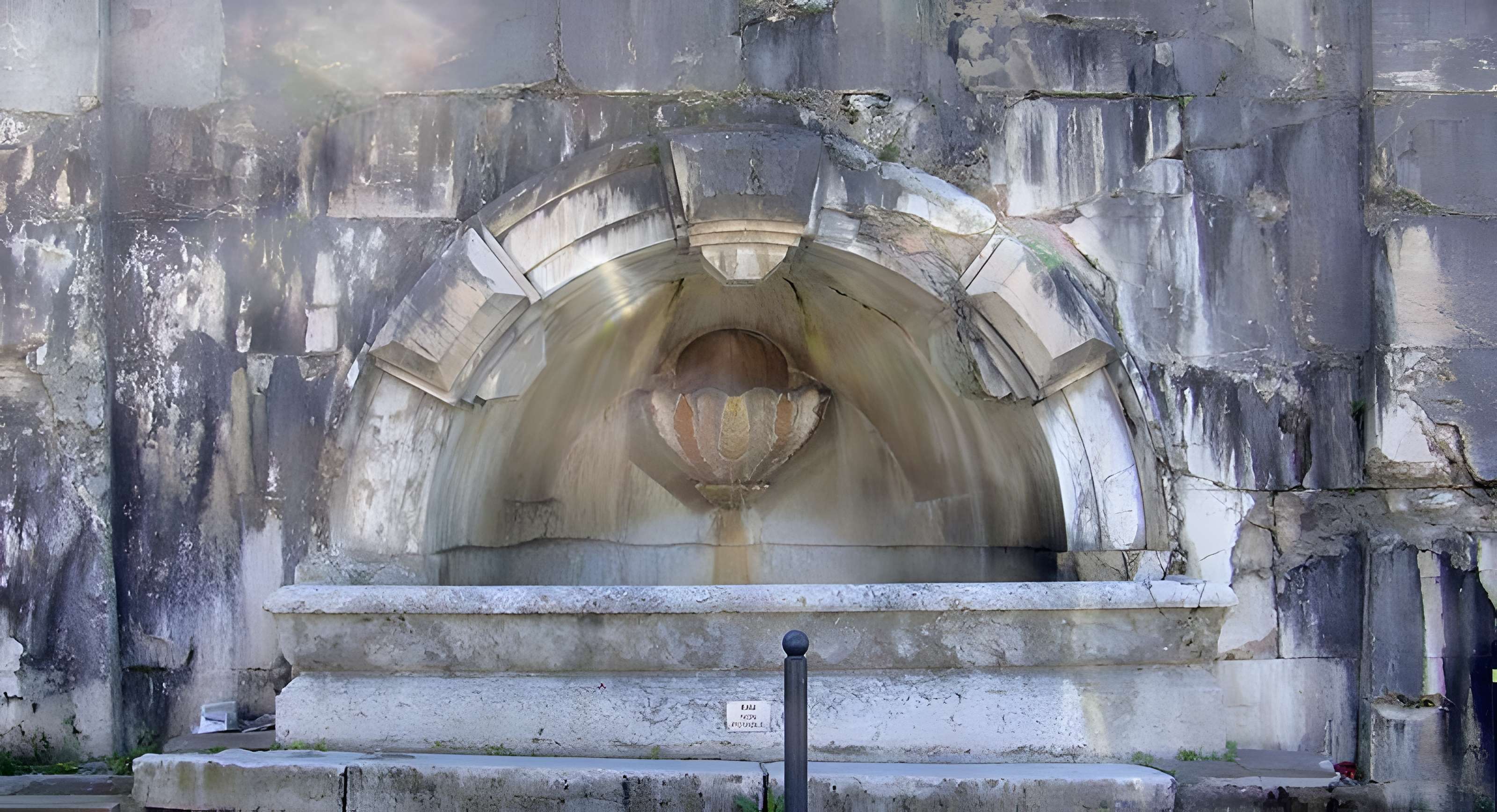 Château d'eau de la Source d'Arcier