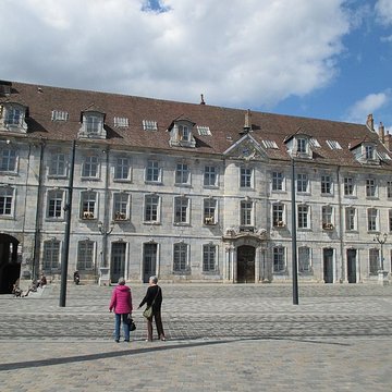 Grenier de la ville