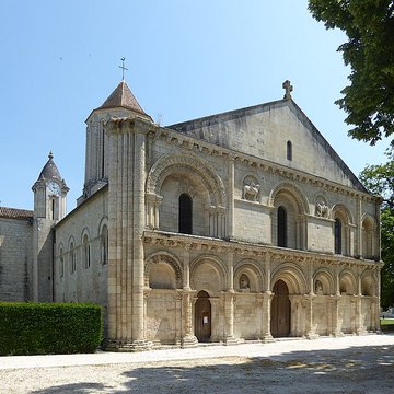 Église Notre-Dame de Surgères