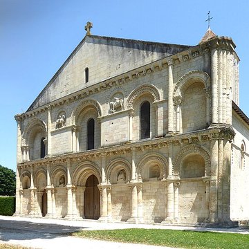 Église Notre-Dame de Surgères