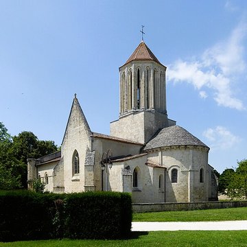 Église Notre-Dame de Surgères