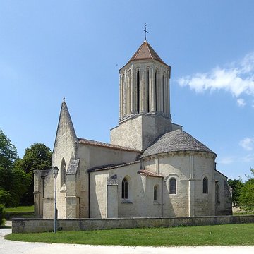 Église Notre-Dame de Surgères