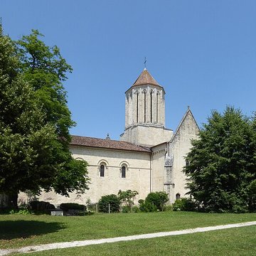 Église Notre-Dame de Surgères