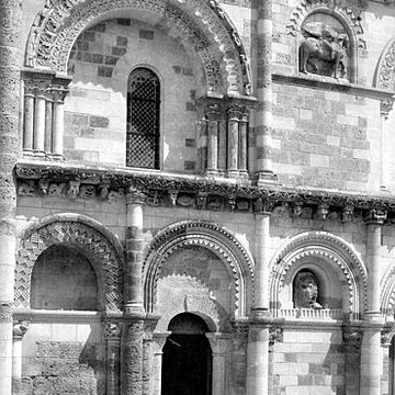 Église Notre-Dame de Surgères