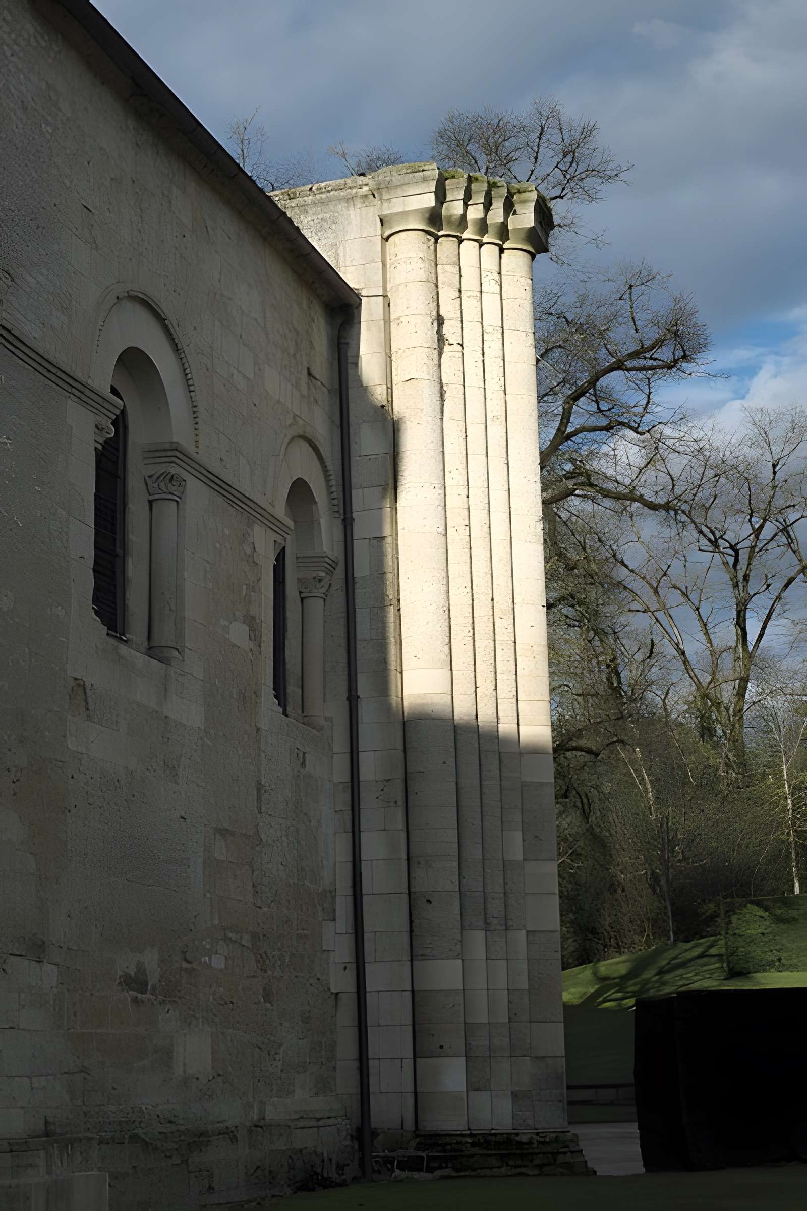 Église Notre-Dame de Surgères