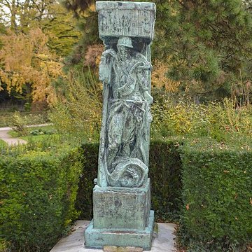 Monument à Louis Pergaud