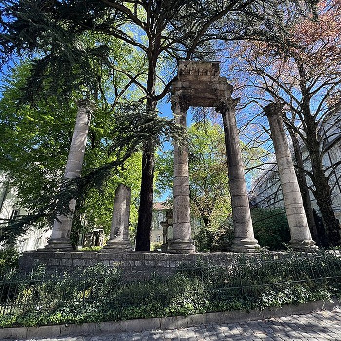 Photo de Vestiges archéologiques ensemble