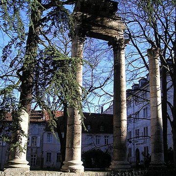 Vestiges archéologiques ensemble