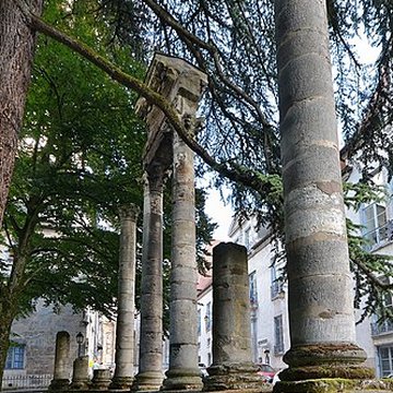 Vestiges archéologiques ensemble