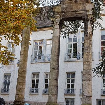 Vestiges archéologiques ensemble