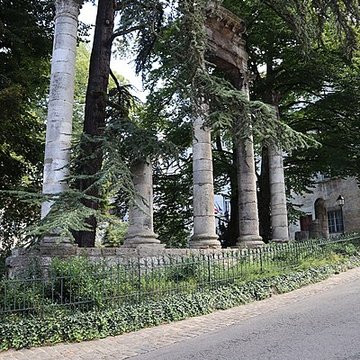 Vestiges archéologiques ensemble