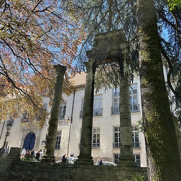 Vestiges archéologiques ensemble