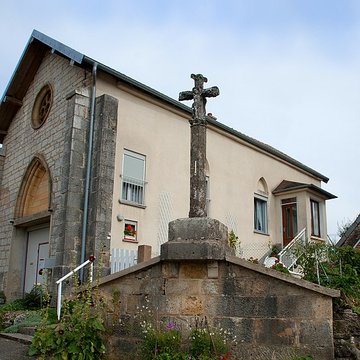 Croix en pierre