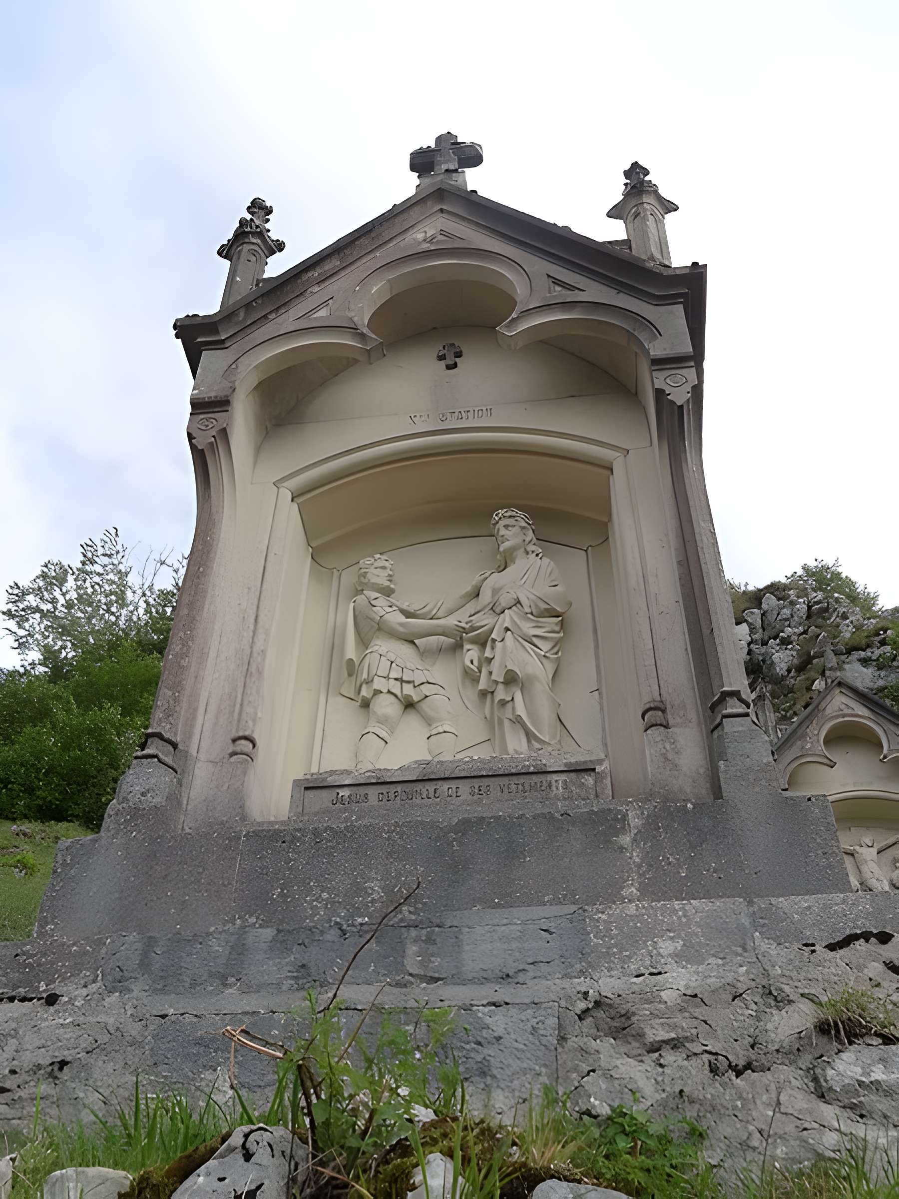 Mont-calvaire de Sombacour (également sur commune de Bians-les-Usiers)