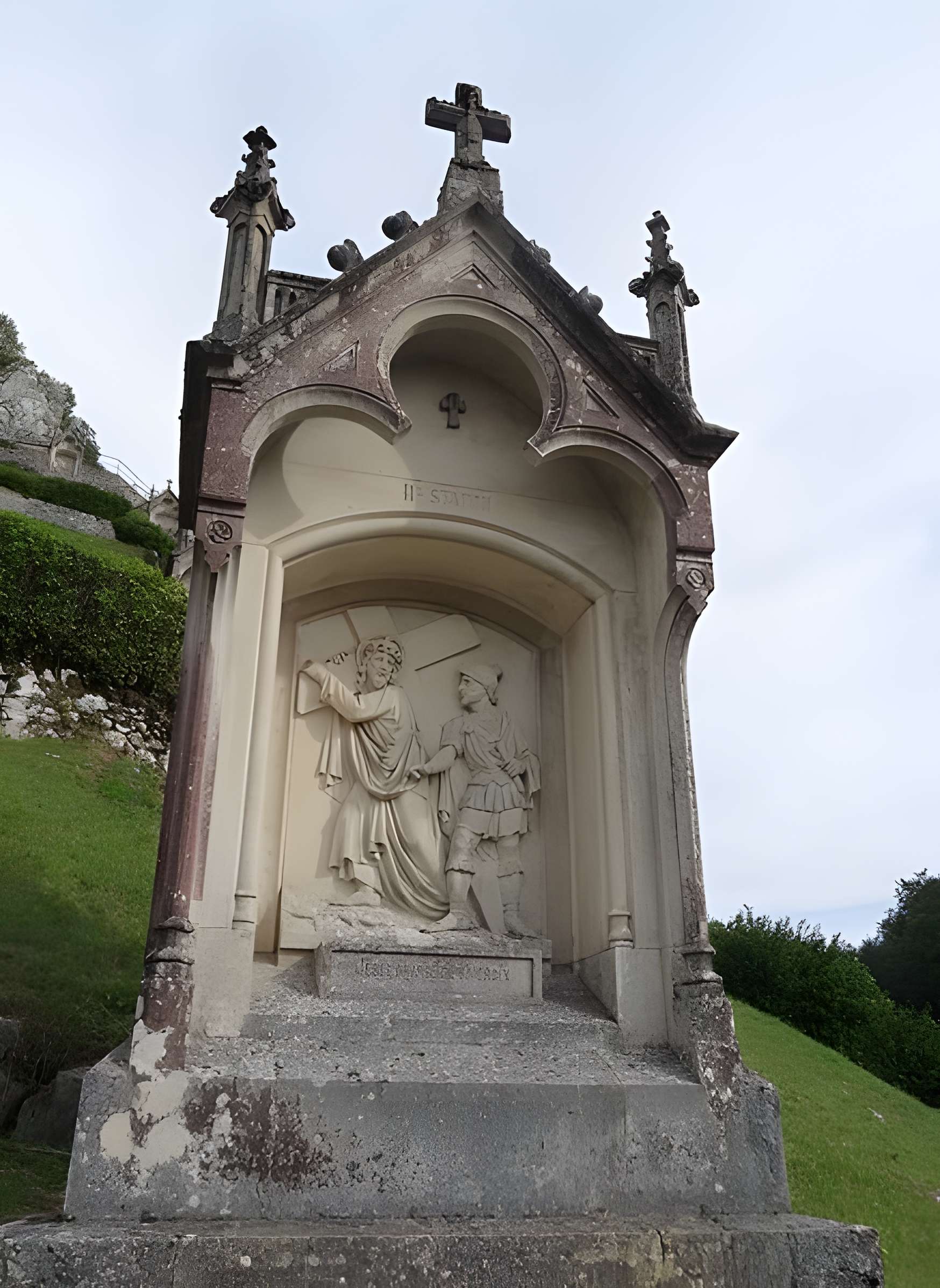 Mont-calvaire de Sombacour (également sur commune de Bians-les-Usiers)
