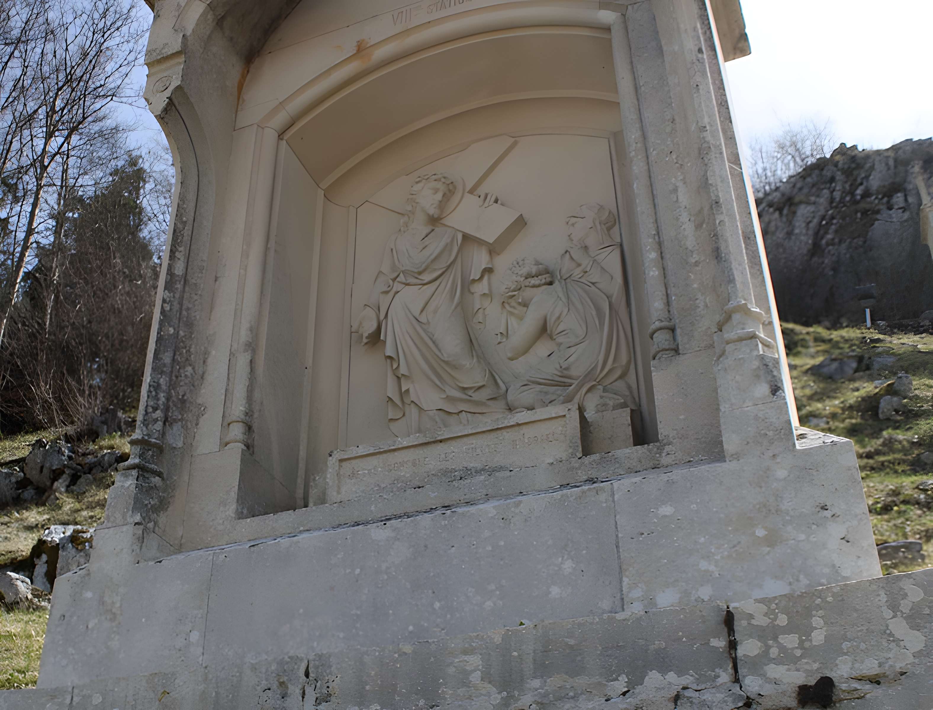 Mont-calvaire de Sombacour (également sur commune de Bians-les-Usiers)