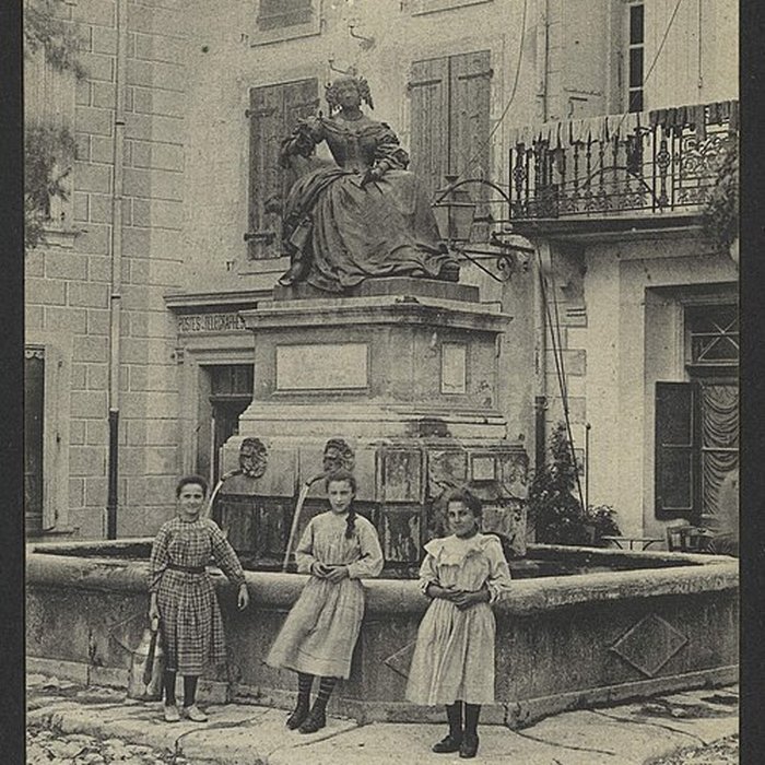 Photo de Statue de Madame de Sévigné