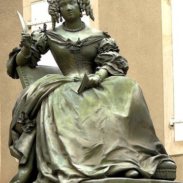 Statue de Madame de Sévigné