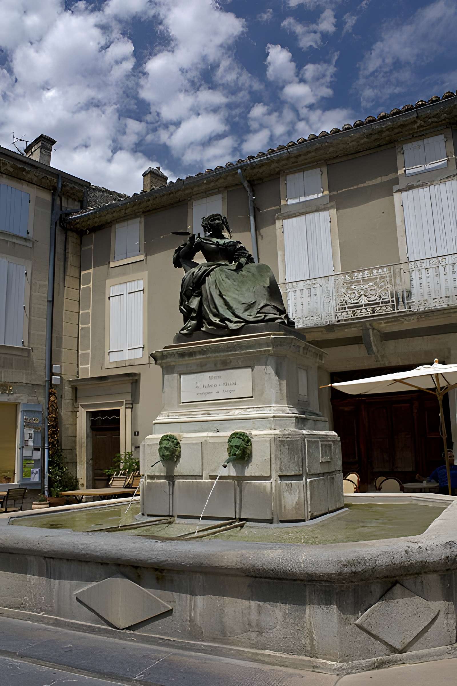 Statue de Madame de Sévigné