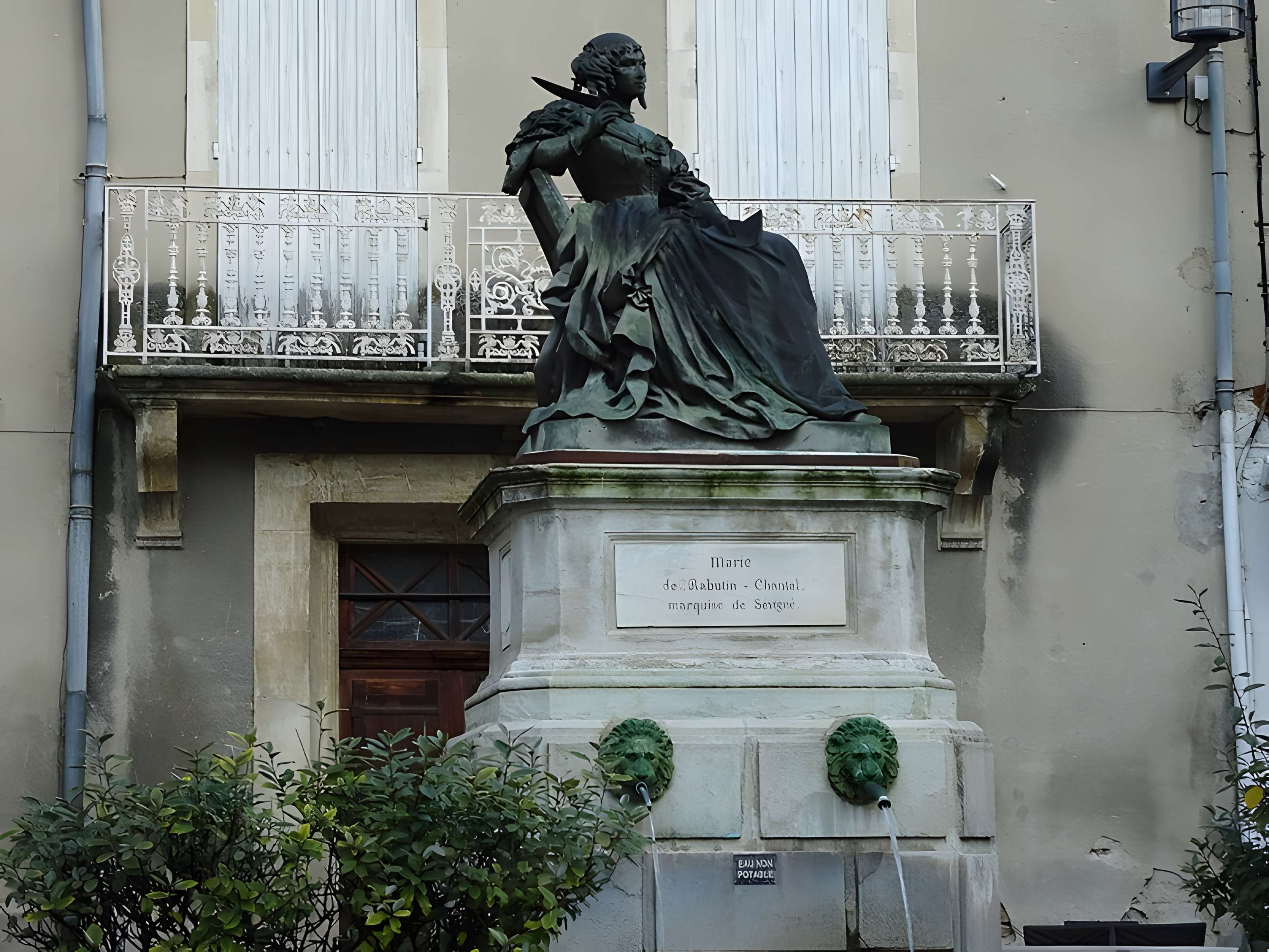 Statue de Madame de Sévigné