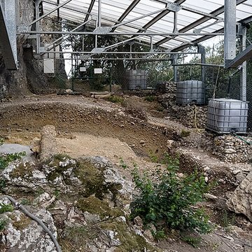 Ensemble archéologique dit de la Grotte Mandrin